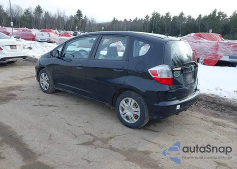 2010 Honda Fit z USA, uszkodzony, nr VIN JHMGE8H21AC037979